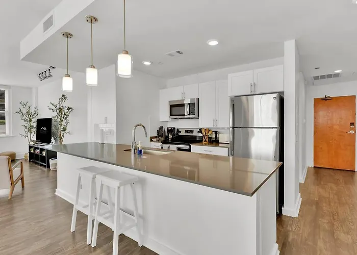 Heb 104 Spacious Downtown Worth, Free Parking, Gym Fort Worth