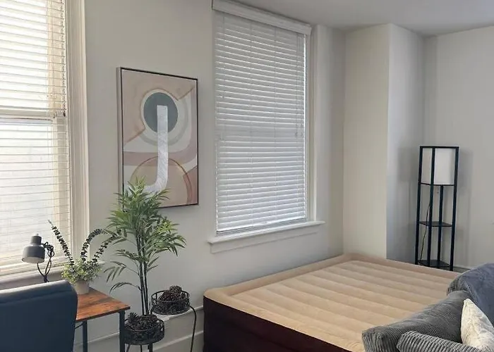 Apartment Heb 104 Spacious Downtown Worth, Free Parking, Gym *